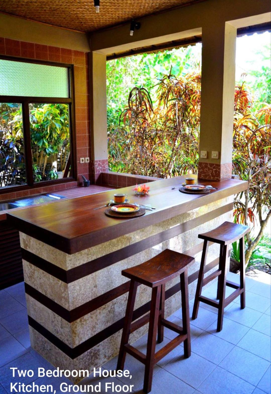 Guci Guesthouses ウブド エクステリア 写真